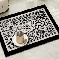 Absorpčná podložka 30 x 40 cm - Čierne retro dlaždice