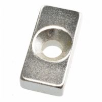Silný neodymový kvádrový magnet s otvorom - 20 x 10 x 5 mm
